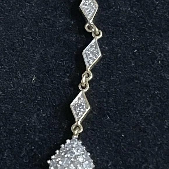 Beautiful Solid 10K YELLOW GOLD 1cttw LONG DIAMOND PENDANT NOT SCRAP. - Picture 7 of 11